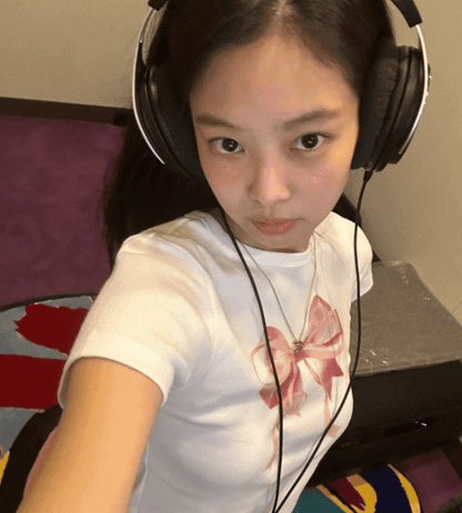 [Celeb Pick!] Double Ribbon Slim Crop T-shirt