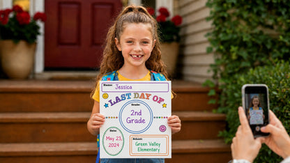 SHAPES ETC. Last Day of School Announcement - Black/White