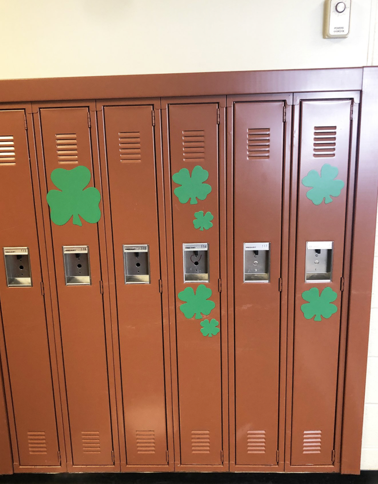 Die-Cut Magnetic - Large Assorted Four Leaf Clover