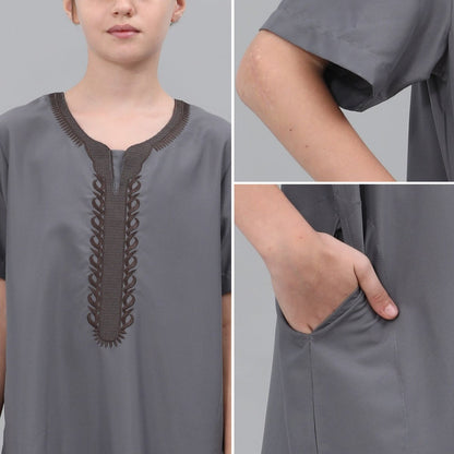 Boys' Embroidered Thobe with Side Pockets(MKB035)