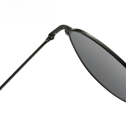 Elegant Retro Sunglasses for Women Classic with Gradient Lenses (MAC264)