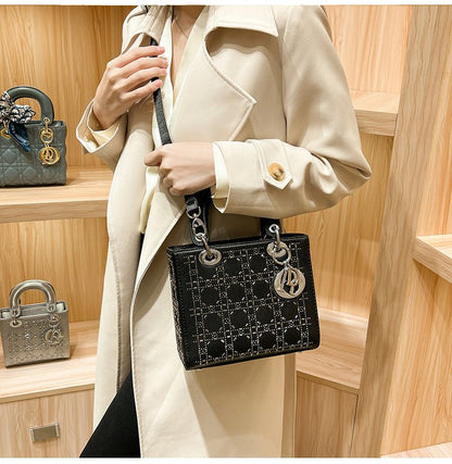 Hot diamond heavy industry high-end satin Princess Diana bag（MAC220）