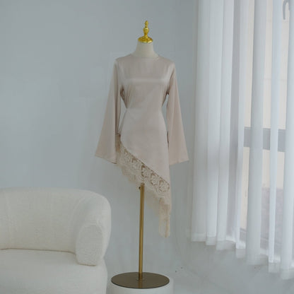 Lace Trim Contrast Panel Satin Top(MS408)