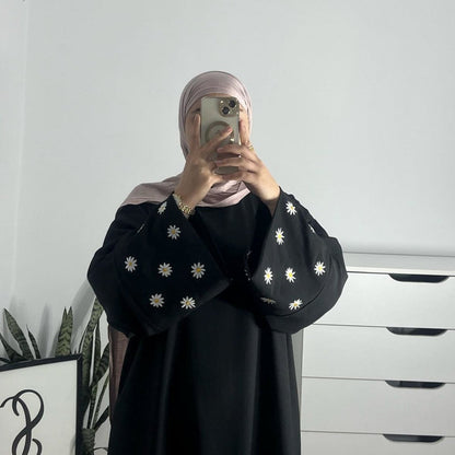 Daisy-Embroidered Abaya (MA089)