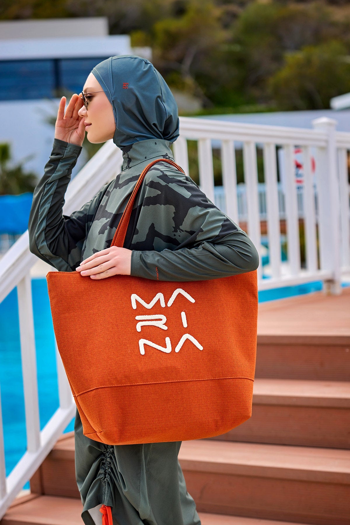 Orange Marina Modest beach bag with zipper, stylish plaj çanta designed for practical storage and easy carrying.