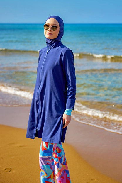 Marina Modest full coverage Tam Kapalı Mayo swimsuit in black with long sleeves and modest design, perfect for swimming.