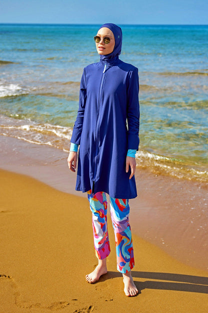 Marina Modest full coverage Tam Kapalı Mayo swimsuit in black with long sleeves and modest design for swimming.