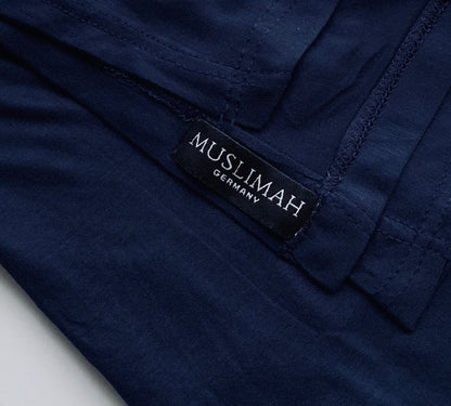 Dark blue cotton hijab from Muslimah.de, 70x170cm, lightweight and comfortable for everyday wear.
