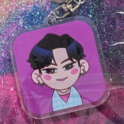 K-POP DEMON HUNTERS Chibi keychain featuring Zoey from Ralphie's Funhouse, collectible member series accessory.