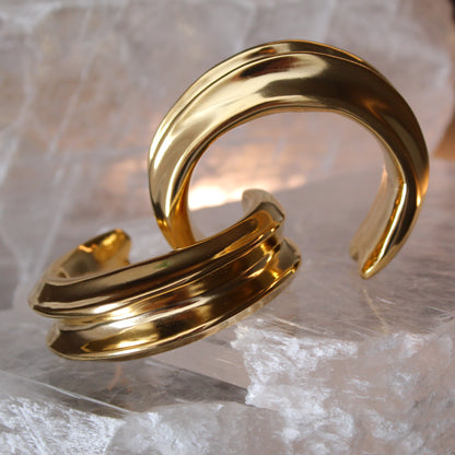 Isa Sculptural Slim Cuff Bracelet