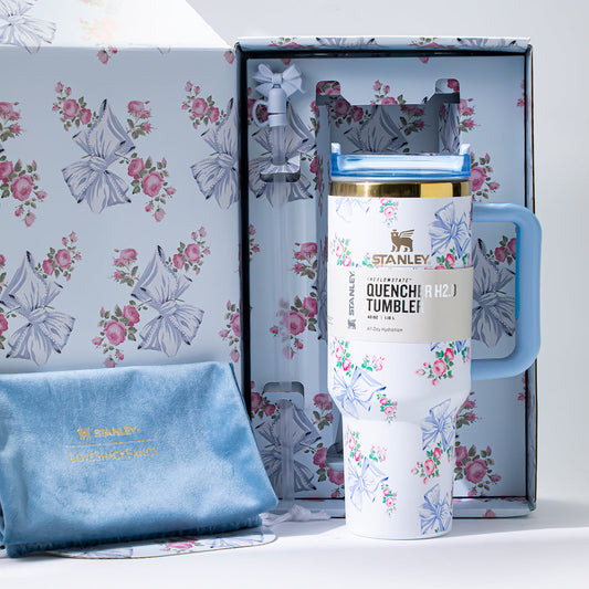 Stanley x LoveShackFancy Rosa Beaux Quencher H2.0 FlowState Tumbler 40oz – Limited Edition Floral Bow Collection
