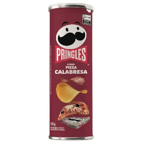 Pringles Pizza Calabresa snack chips in a can, featuring crispy potato chips flavored with pizza calabresa seasoning.