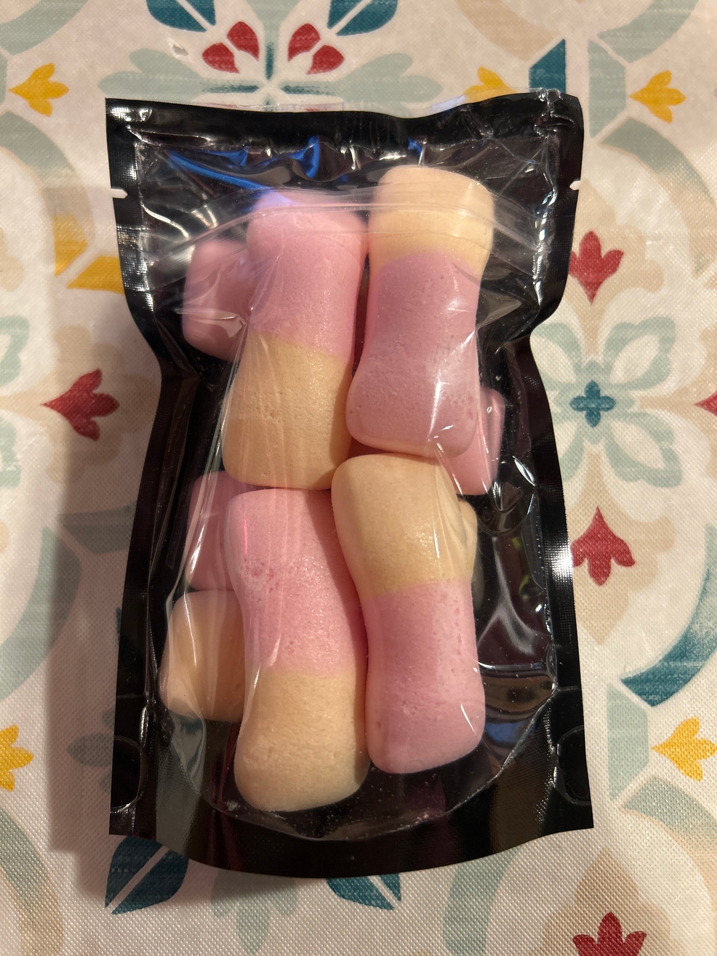 Sweet Palace Squashies Drumsticks with raspberry and cream flavor, shown in a clear image featuring colorful frozen treats.