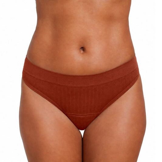 On-body view of The Thong Period with SportyStretch™ fabric for light flows, showcasing its sleek design and comfortable fit.