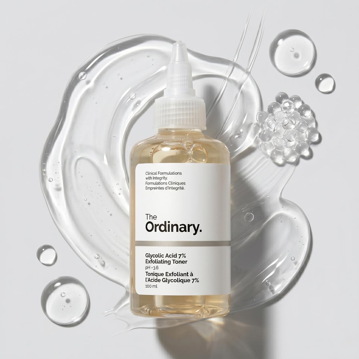 TrendDora Glycolic Acid 7% Exfoliating Toner in 100ml bottle, clear liquid with label, for gentle skin exfoliation and brightening.