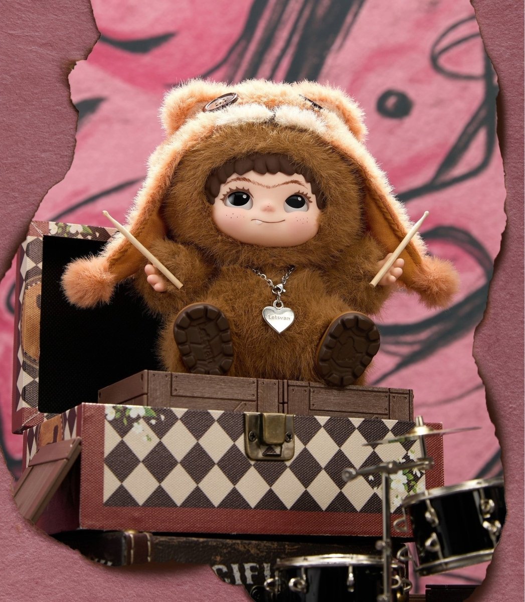 WAKUKU Fuzzy Play Bear bag charm from the Trendy Fun Party Series, soft plush keychain accessory for bags and backpacks.