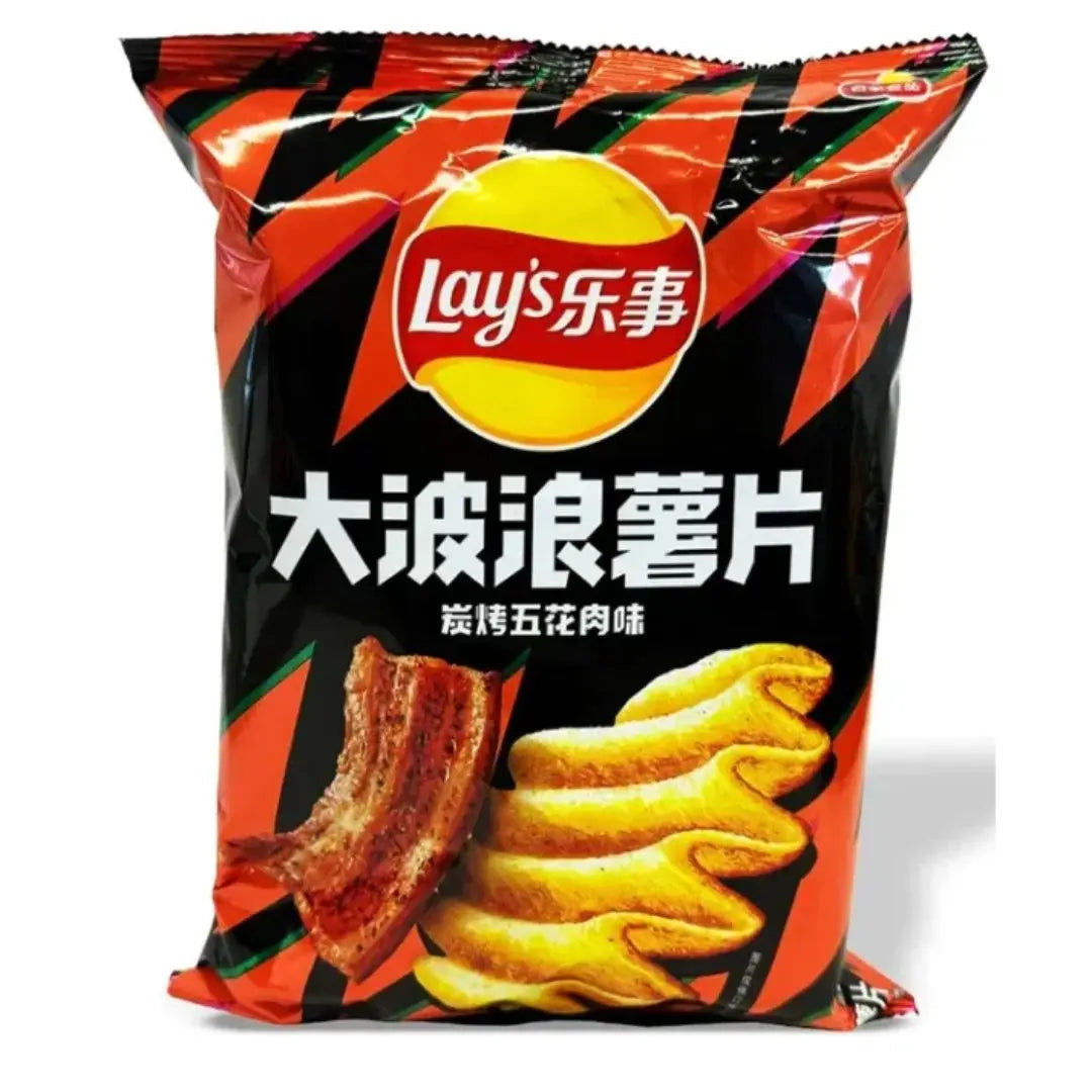 Yum At Hart Lay’s Grilled Pork Belly Flavor savory crispy potato chips in a 60g bag, displayed with a close-up of the chips.
