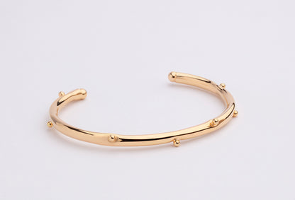 Zaira Textured Bold Bracelet